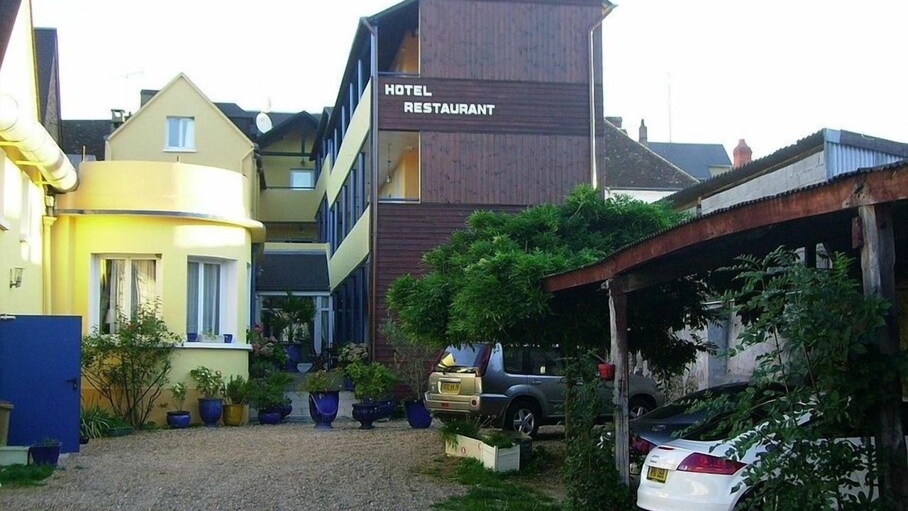 Photo of Others in Brou