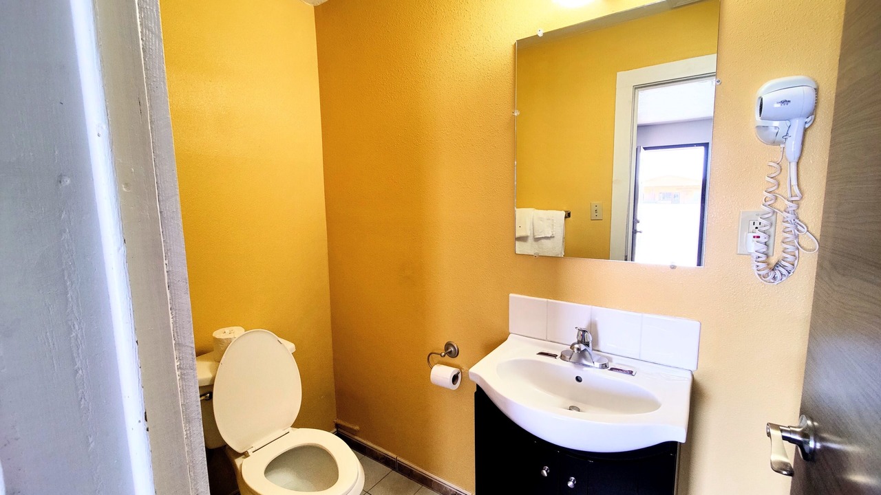 Photo of Bathroom in Van Horn