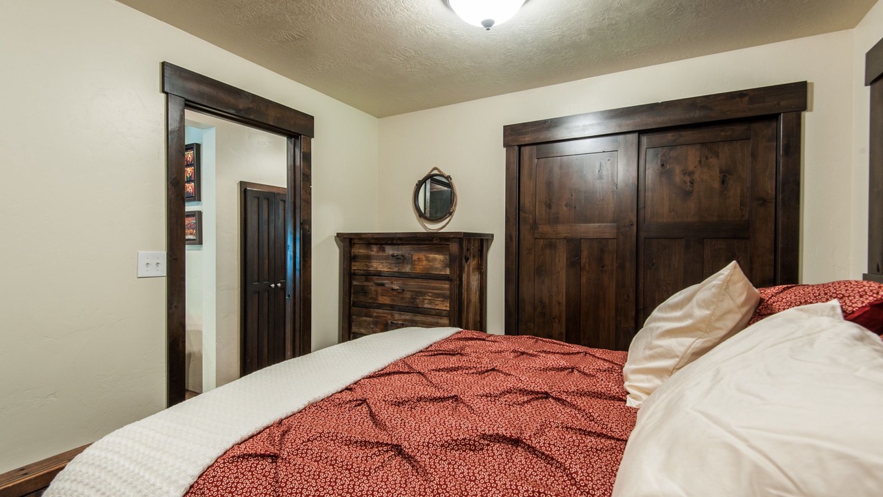 Photo of Bedroom in Sundance