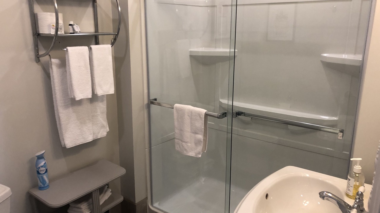 Photo of Bathroom in Gananoque