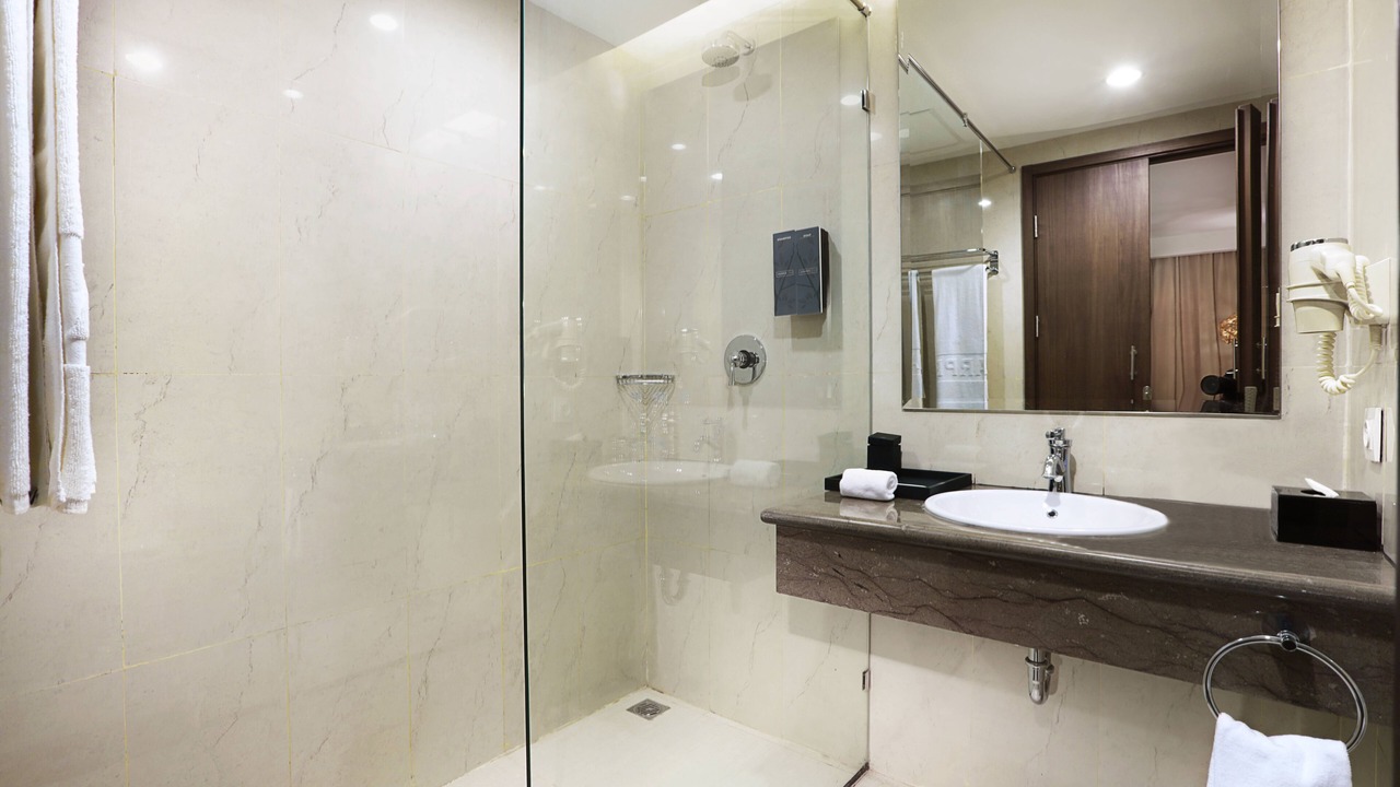 Photo of Bathroom in Biringkanya