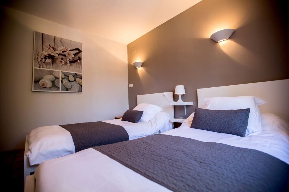 Photo of Bedroom in Fraisse-sur-Agout