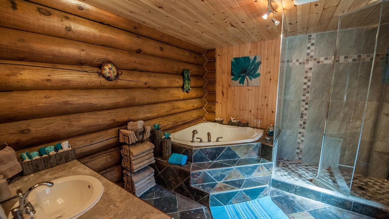 Photo of Bathroom in Saint-Tite-des-Caps