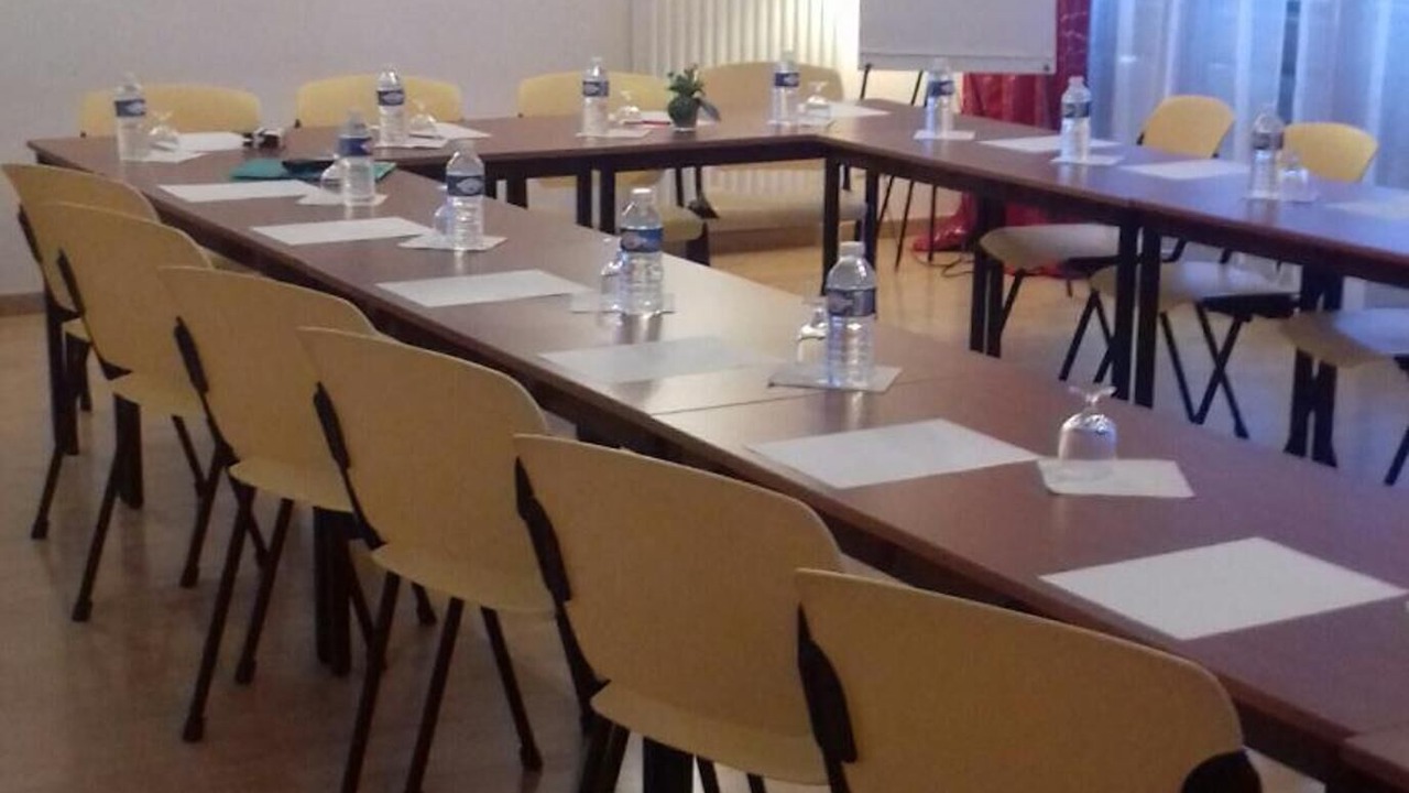 Photo of Others in Allain