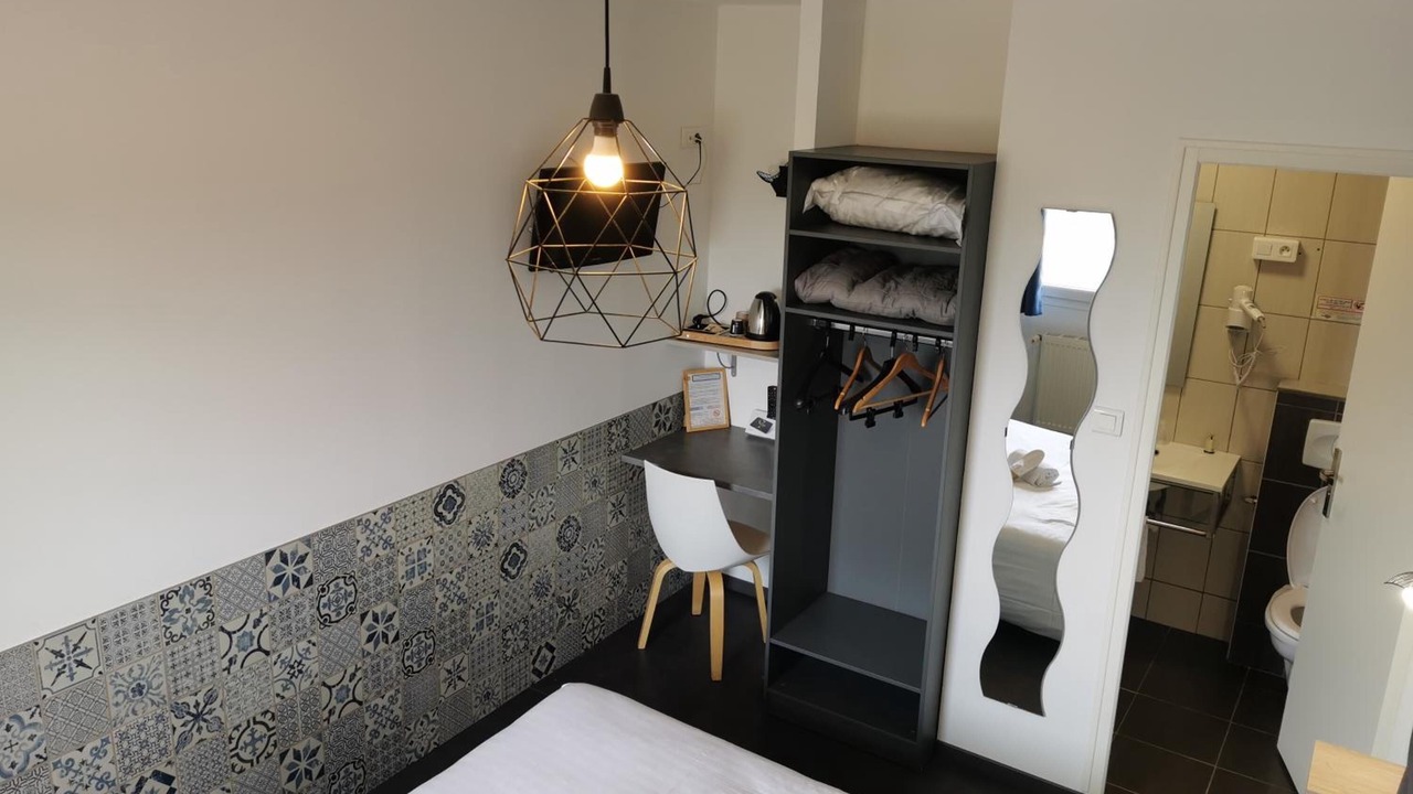 Photo of Others in Allain