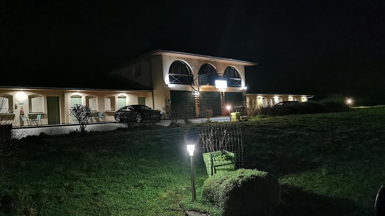 Photo of Buildings in Allain