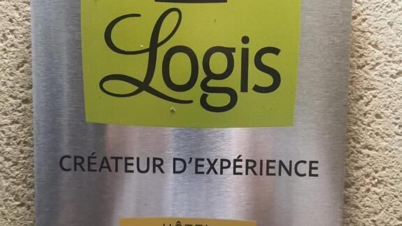 Photo of Others in Allain