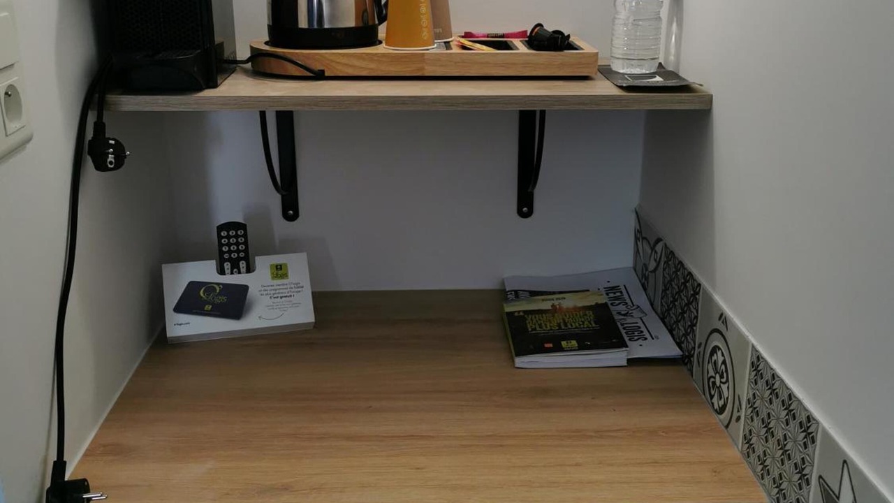 Photo of Others in Allain