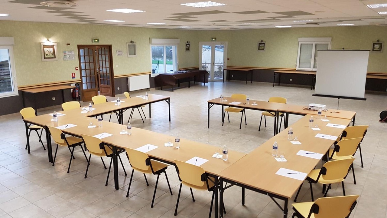 Photo of Others in Allain