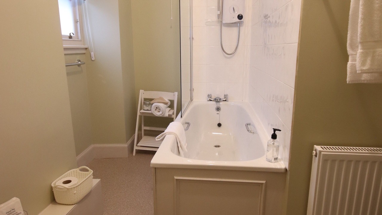 Photo of Bathroom in Kelso