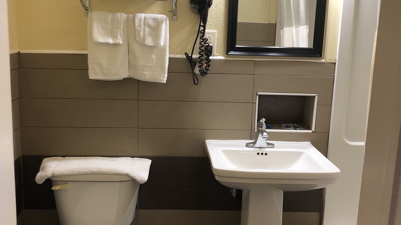Photo of Bathroom in Shamrock