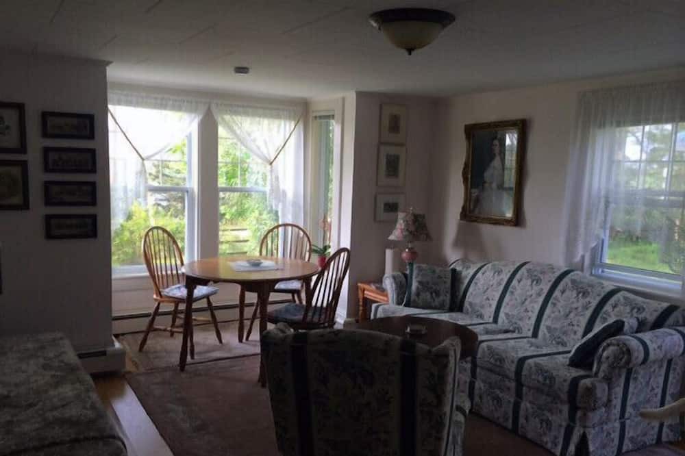 Photo of Livingroom in Port Maitland