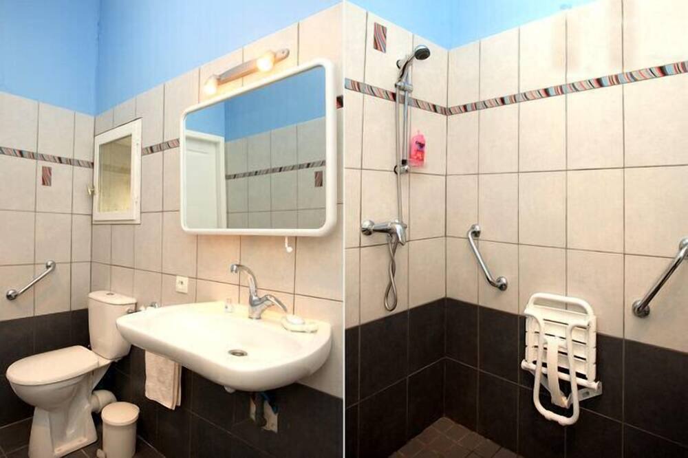 Photo of Bathroom in Les Cammazes