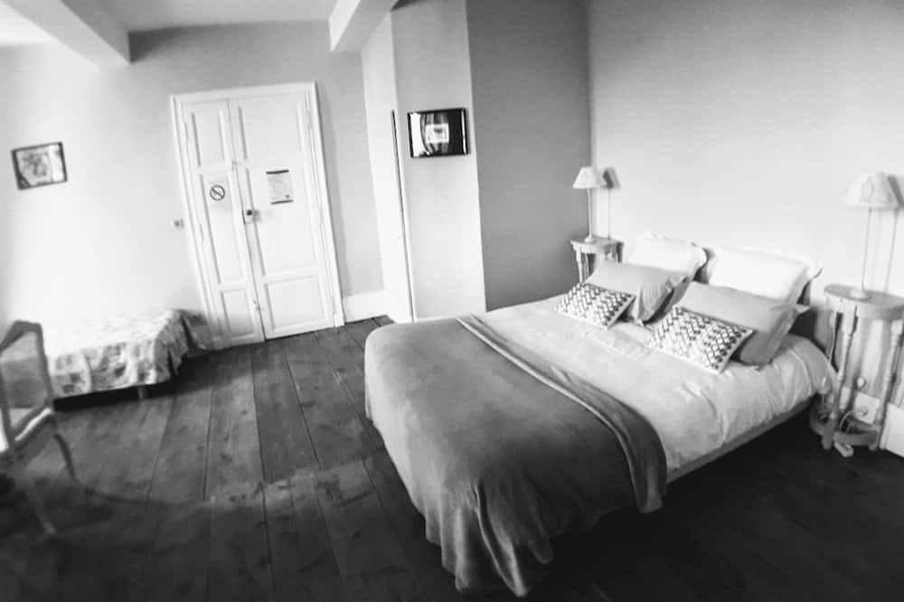 Photo of Bedroom in Les Cammazes