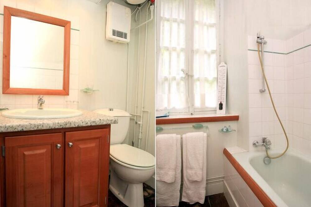 Photo of Bathroom in Les Cammazes