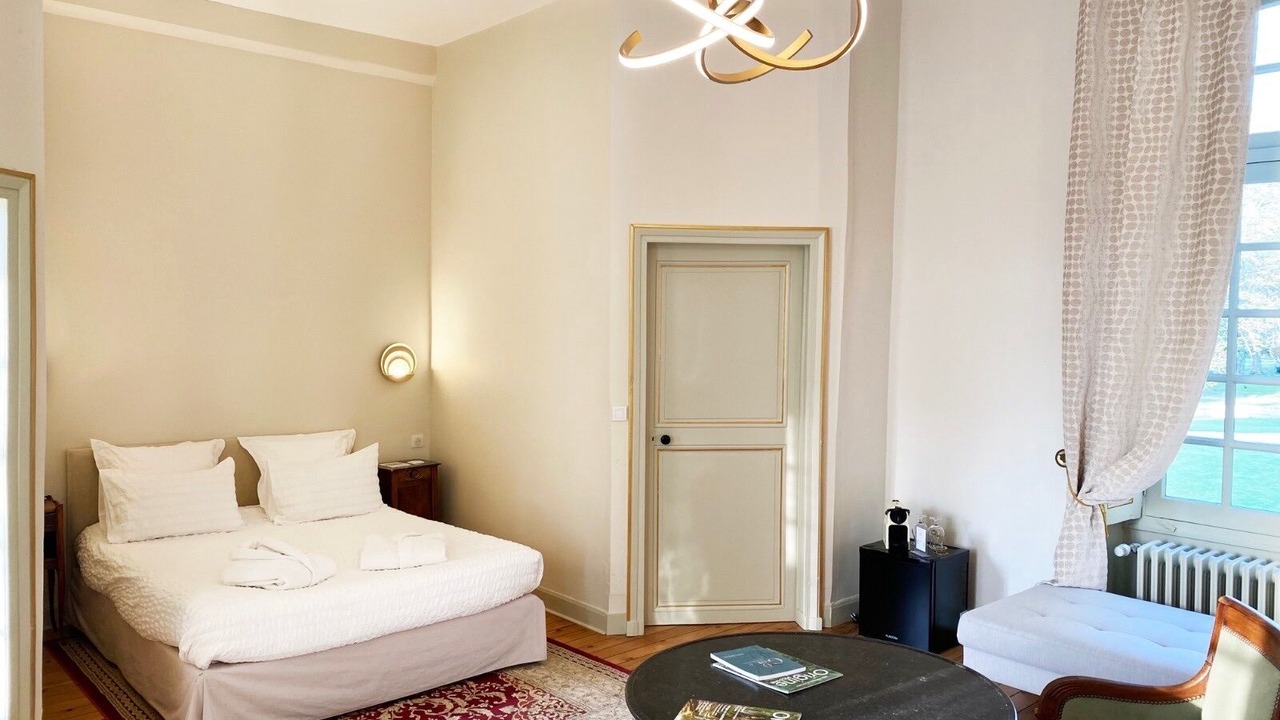 Photo of Bedroom in Villeny