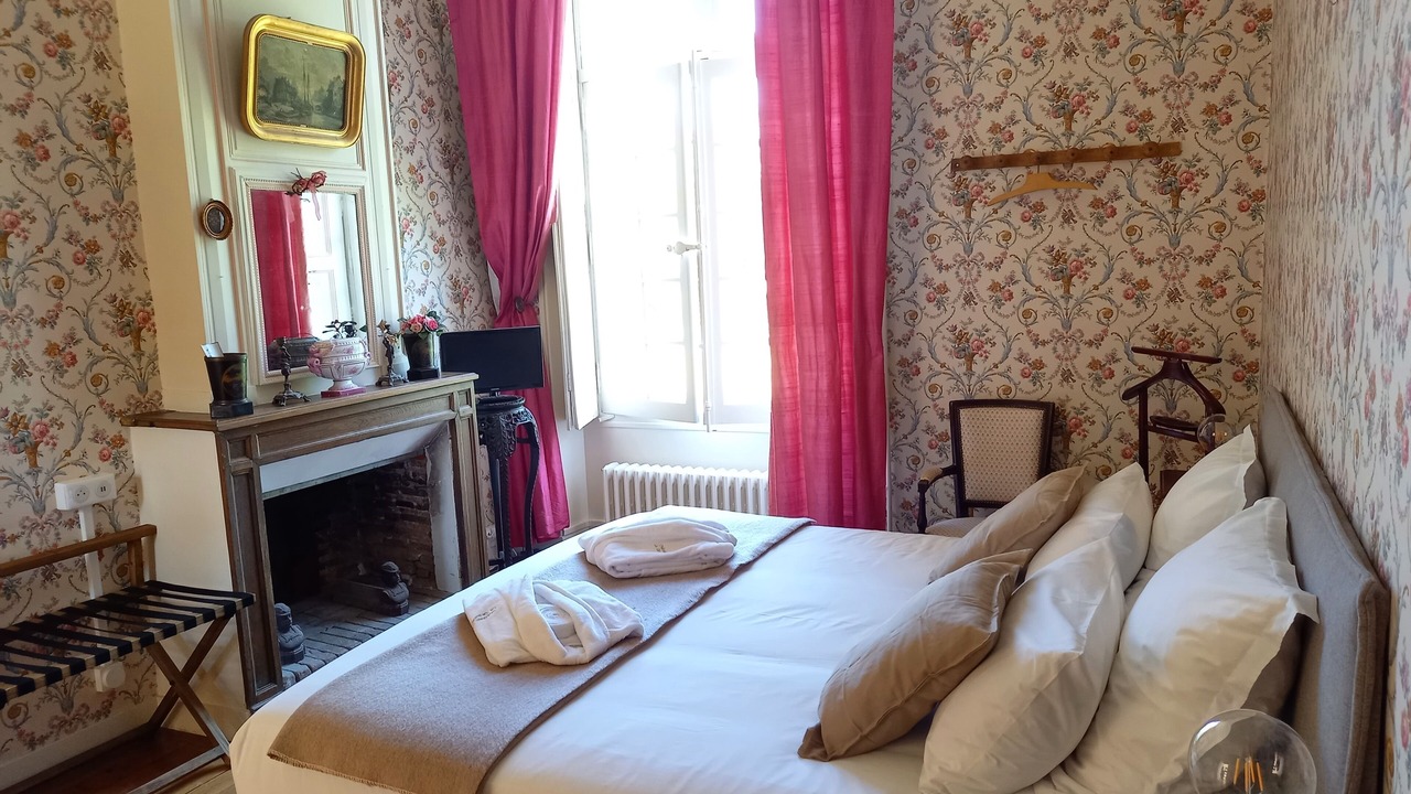 Photo of Bedroom in Villeny