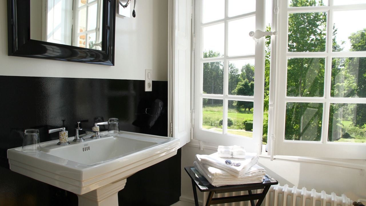 Photo of Bathroom in Villeny