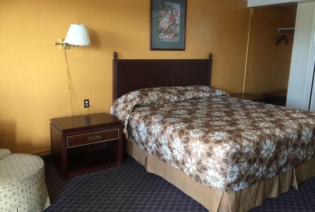 Photo of Bedroom in Rostraver