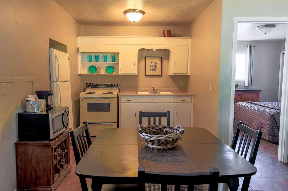Photo of Kitchen in Roosevelt