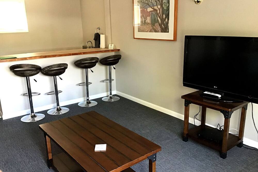 Photo of Livingroom in Roosevelt