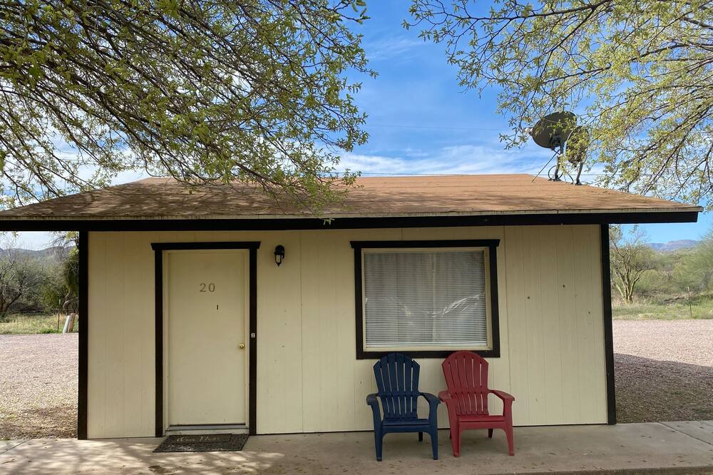 Photo of Patio Balcony in Roosevelt