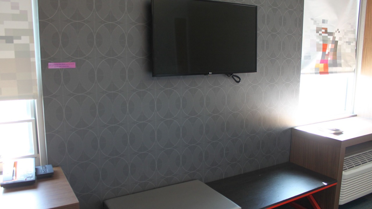 Photo of Bedroom in Lakefront