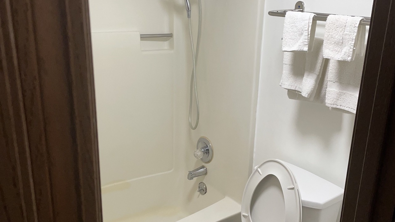 Photo of Bathroom in Elk City