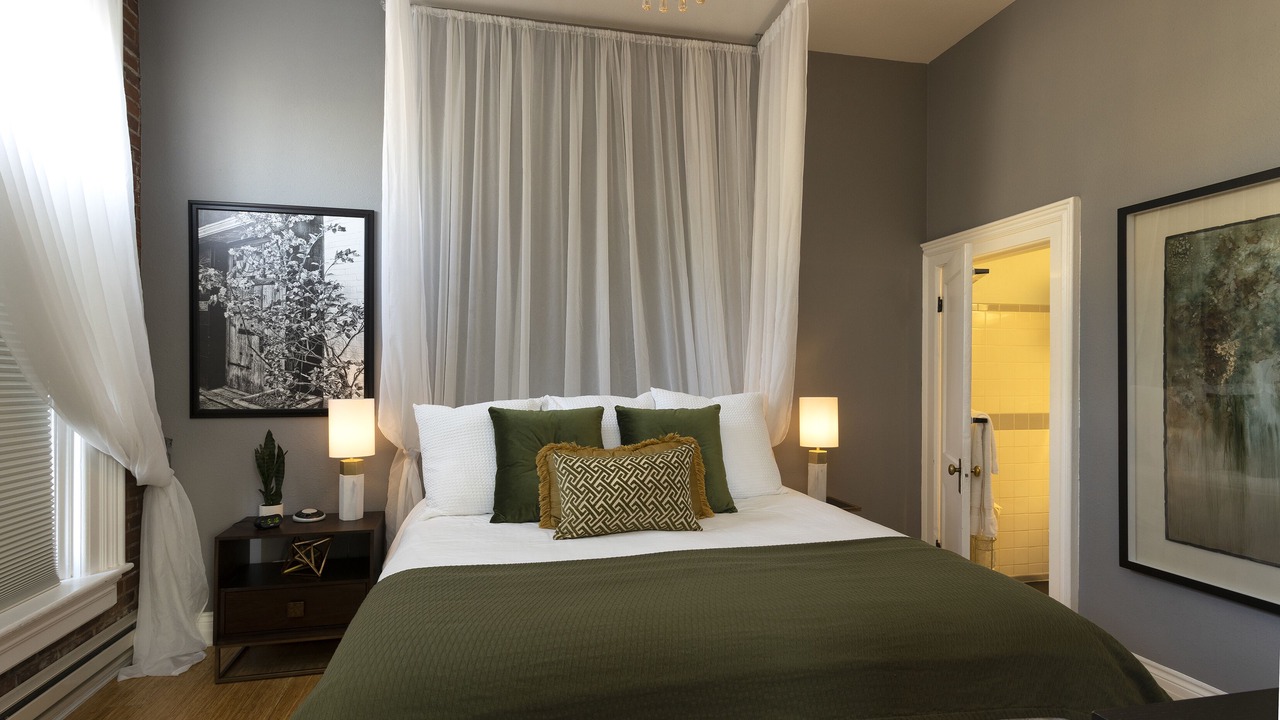 Photo of Livingroom in McMinnville