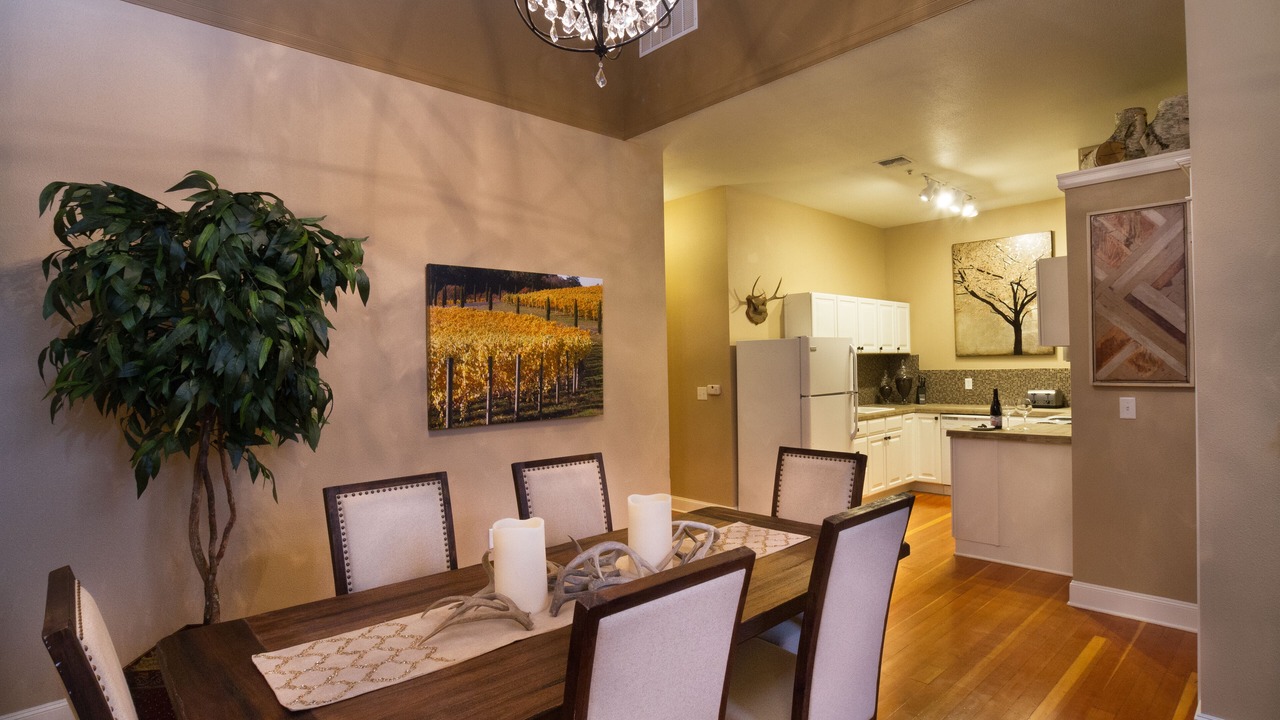 Photo of Livingroom in McMinnville