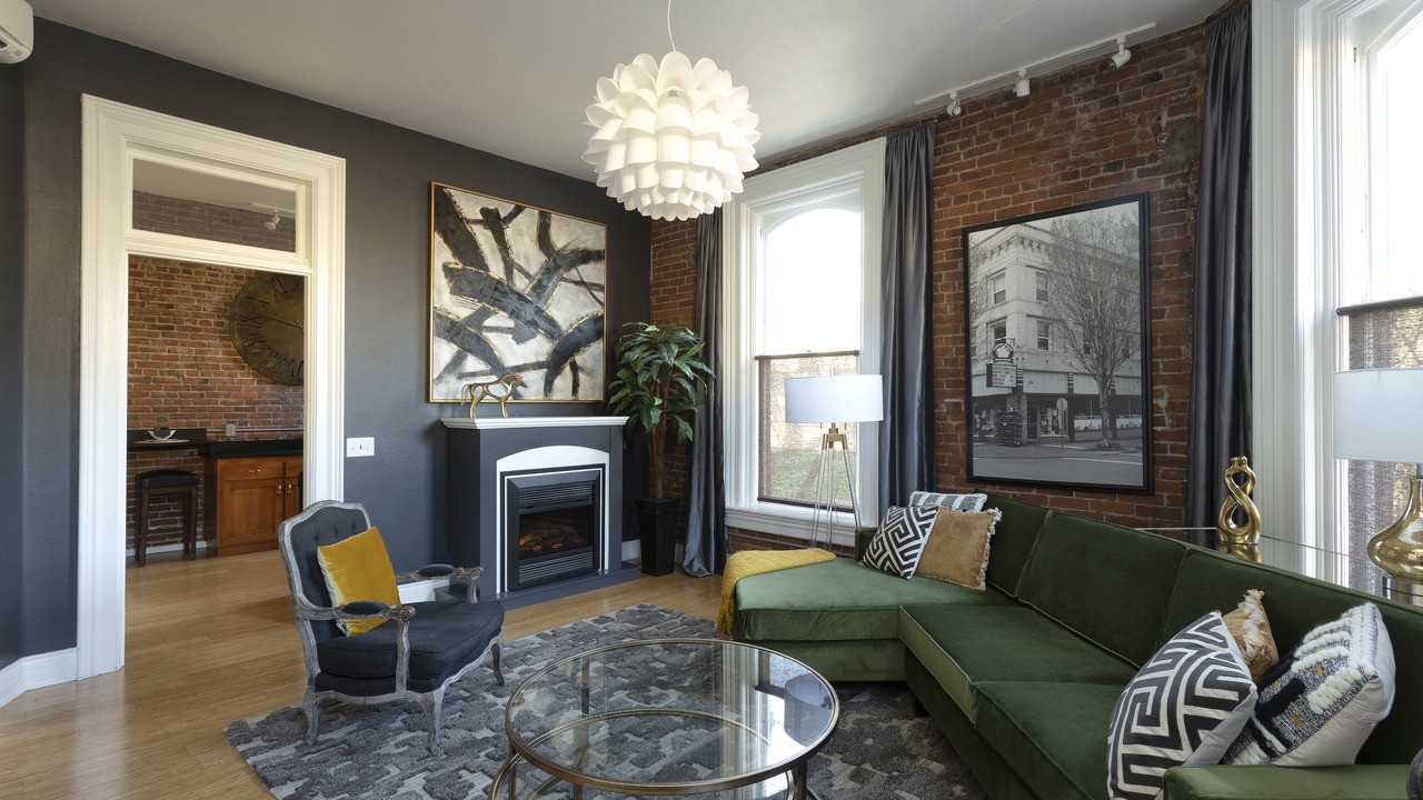 Photo of Livingroom in McMinnville