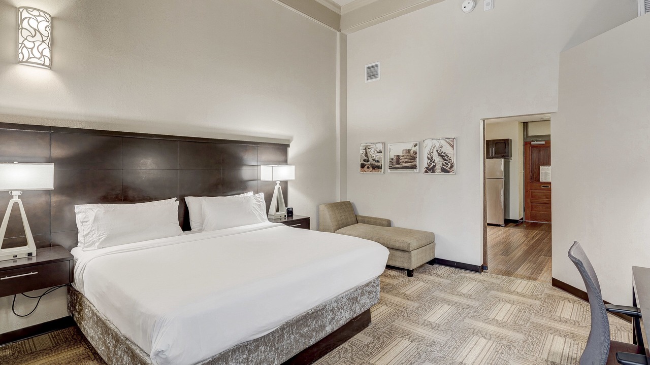 Photo of Bedroom in Downtown Baltimore