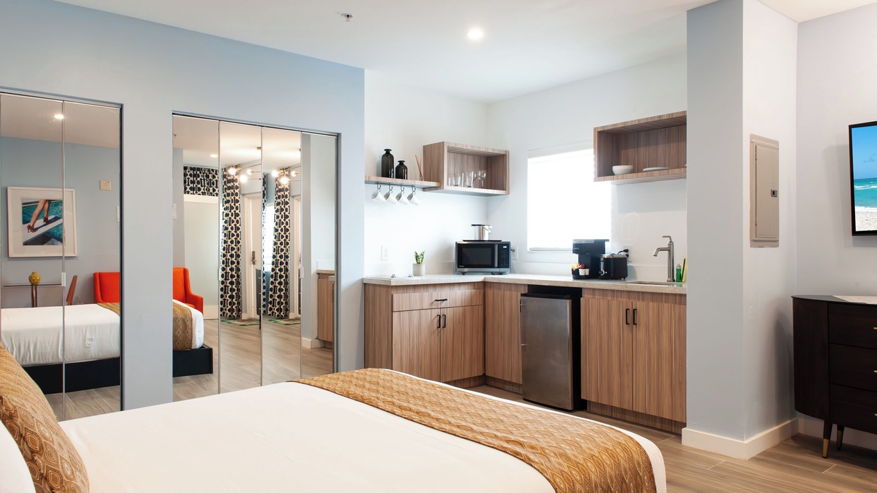 Photo of Bedroom in Mid Beach