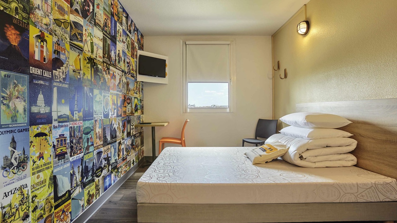 Photo of Bedroom in Change