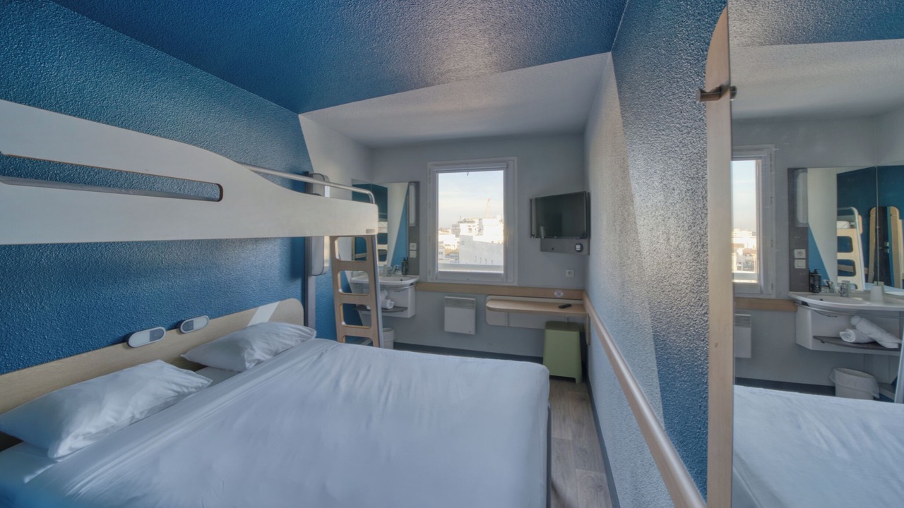Photo of Bedroom in Gennevilliers