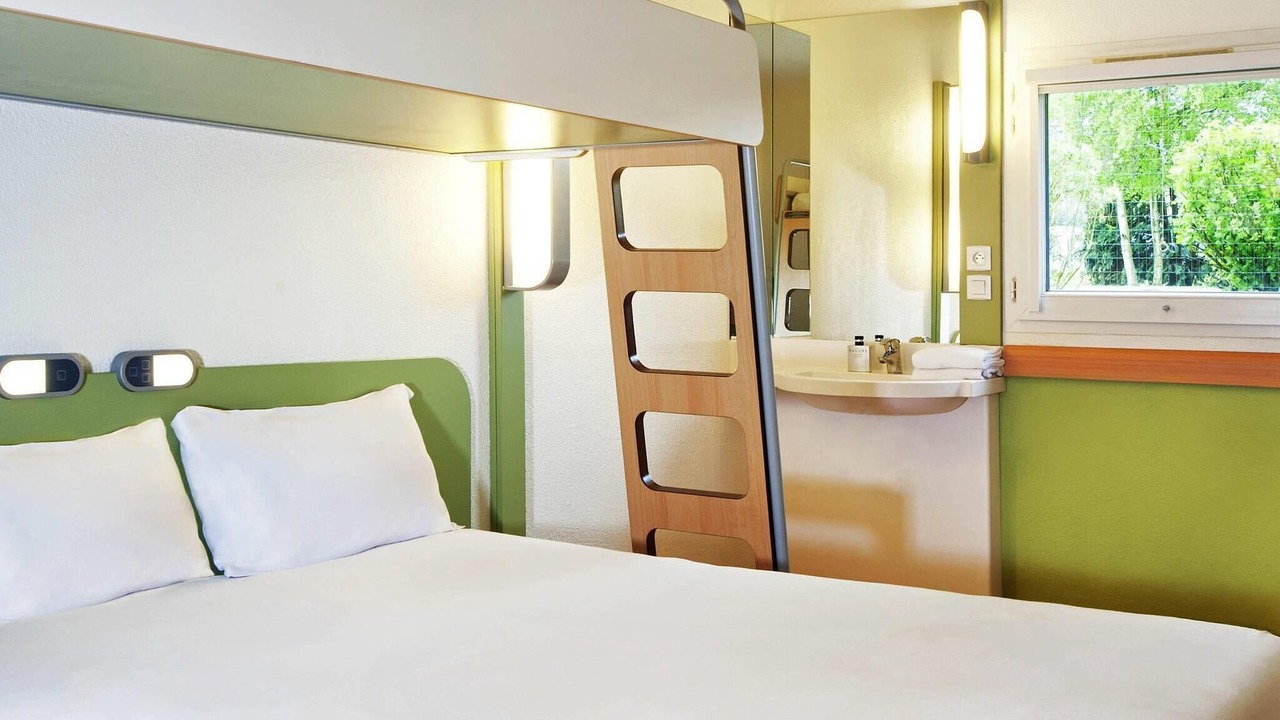 Photo of Bedroom in Trappes