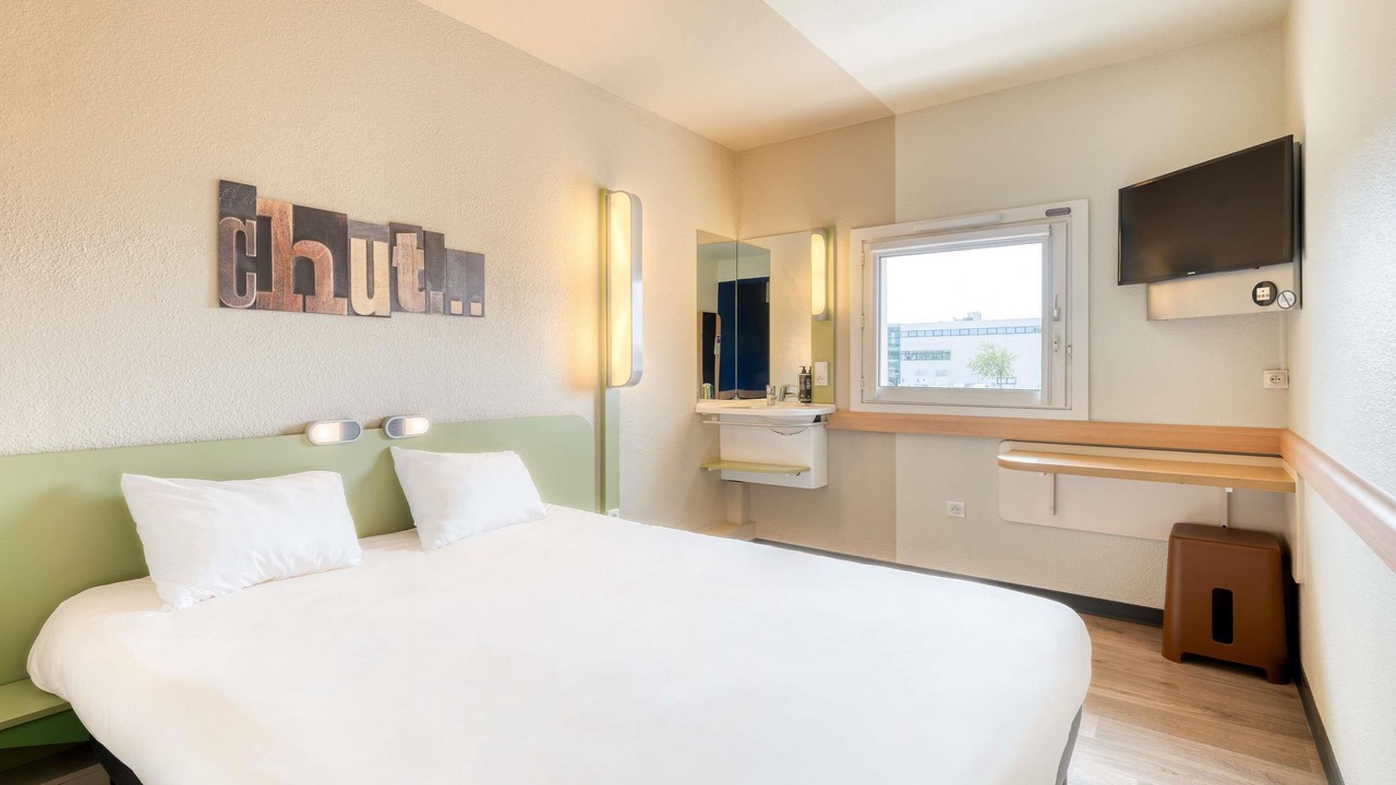 Photo of Bedroom in Trappes