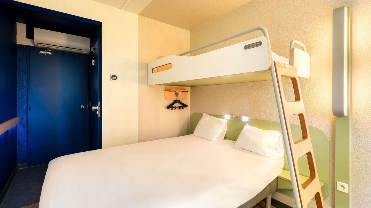 Photo of Bedroom in Trappes