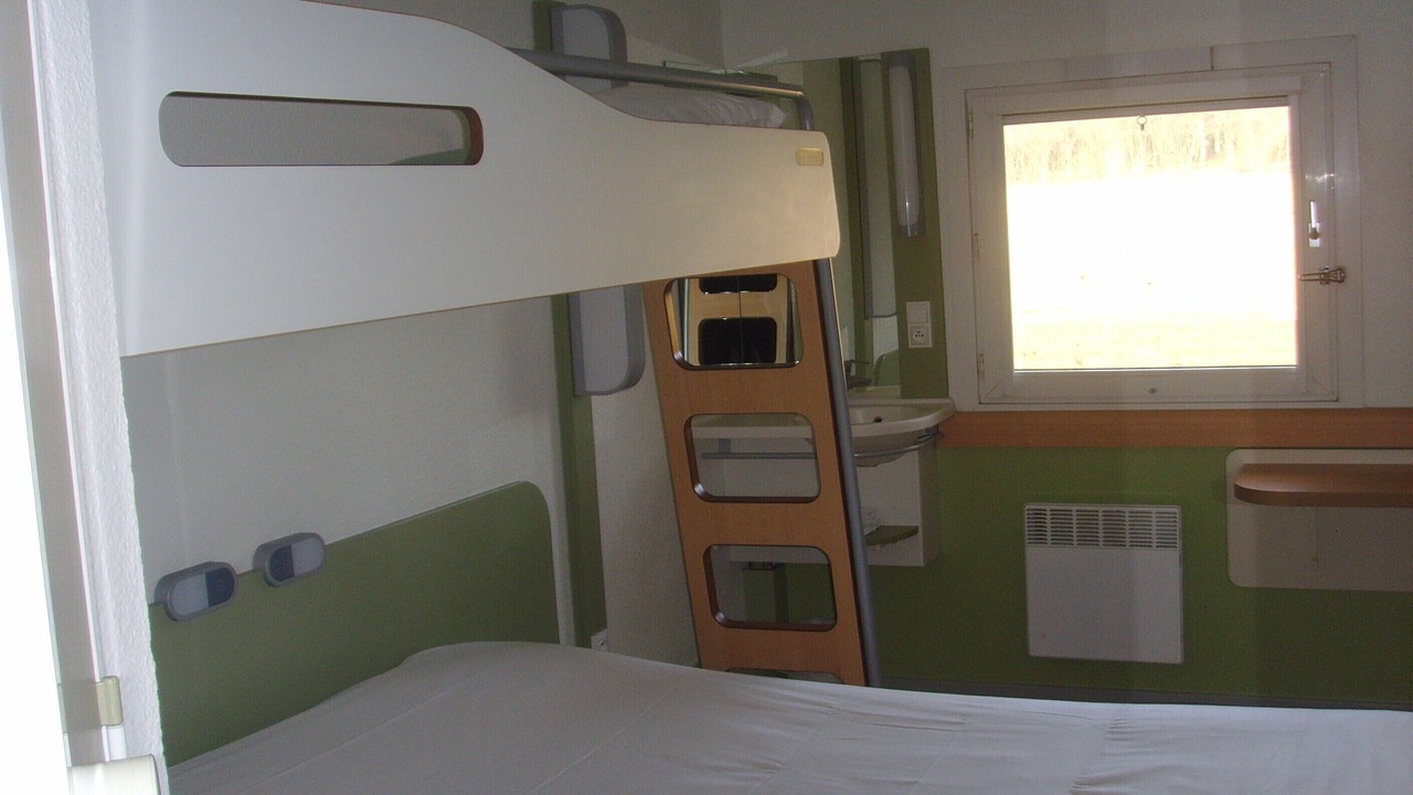 Photo of Bedroom in L'Isle-Adam