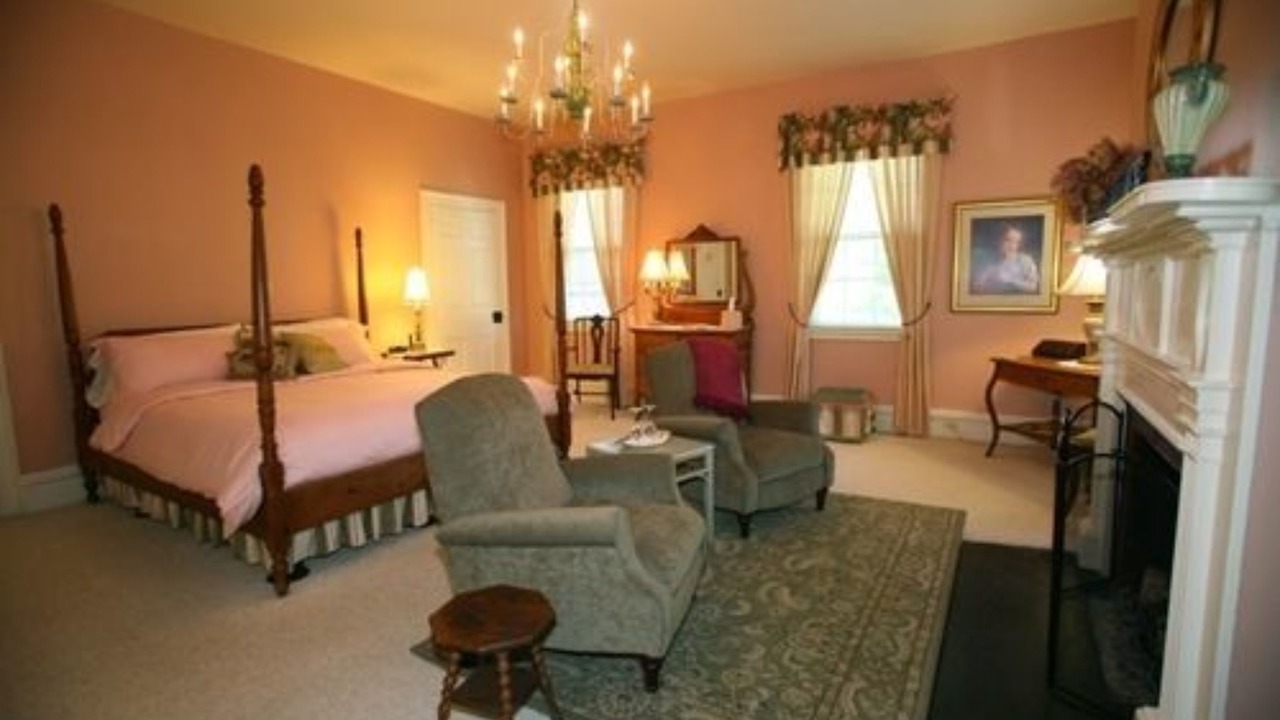 Photo of Livingroom in Canandaigua