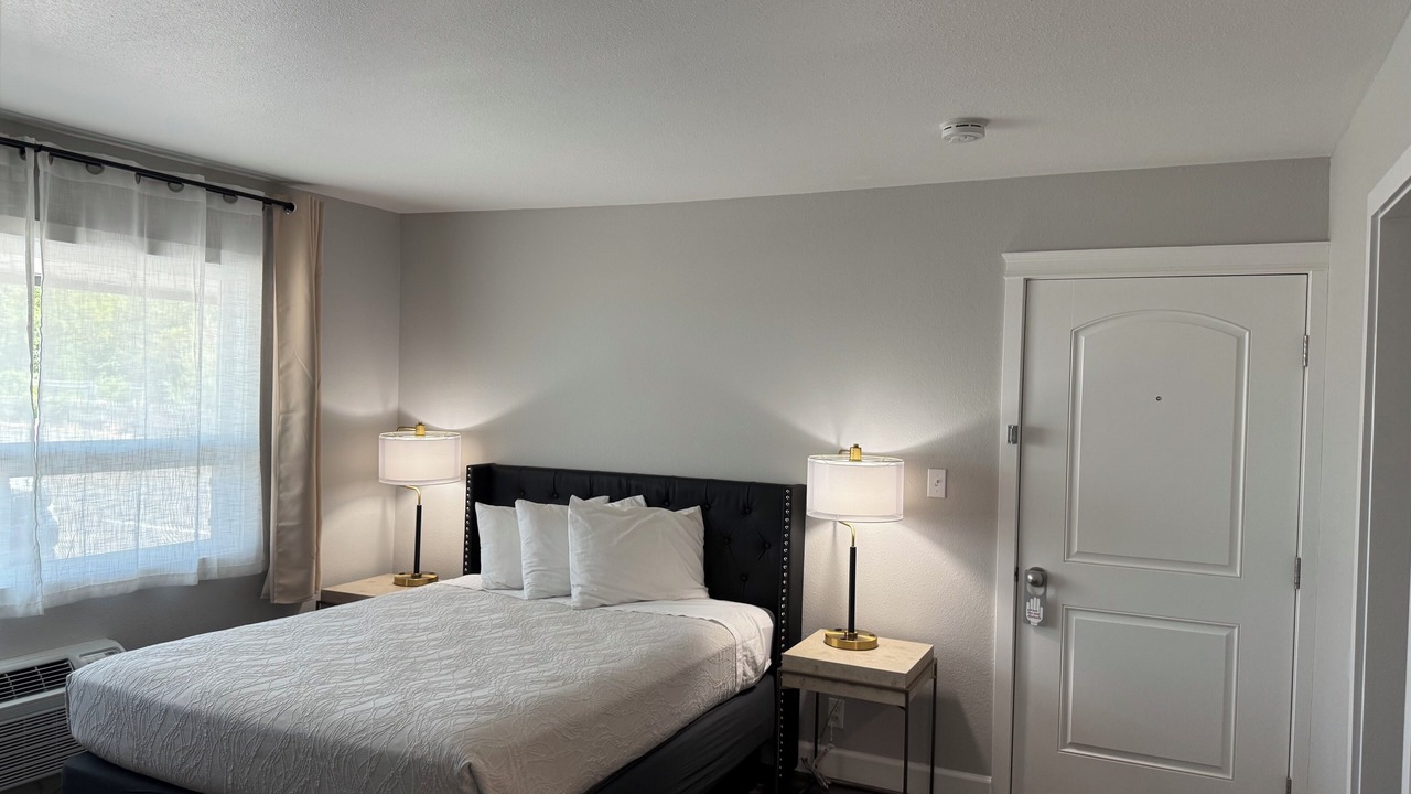 Photo of Bedroom in Baker City