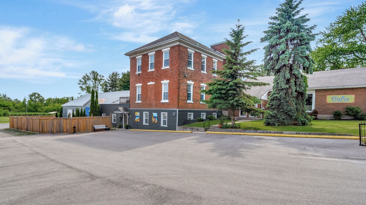 Photo of Outdoor in Bloomfield