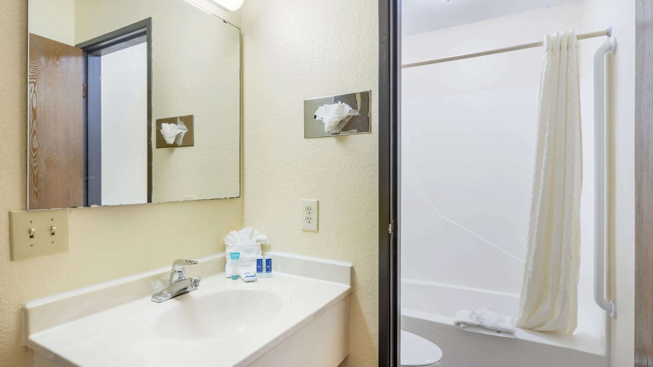 Photo of Bathroom in Benton