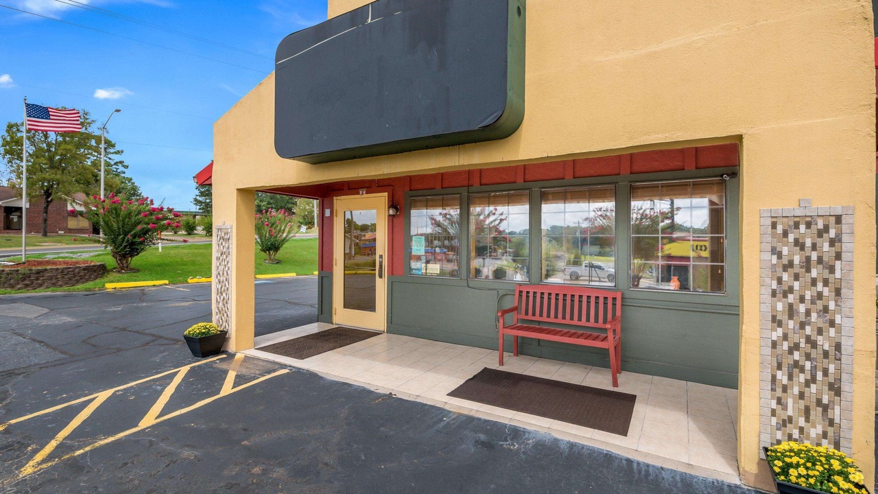 Photo of Outdoor in Benton