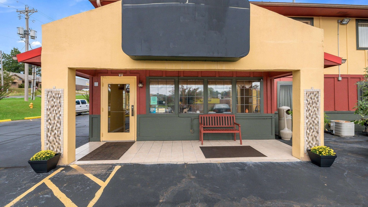 Photo of Outdoor in Benton