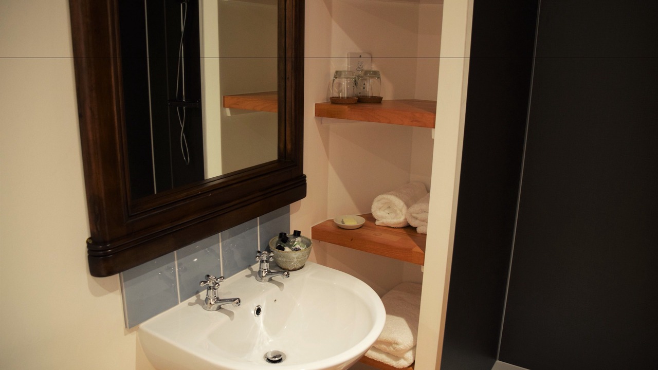 Photo of Bathroom in Old Deer