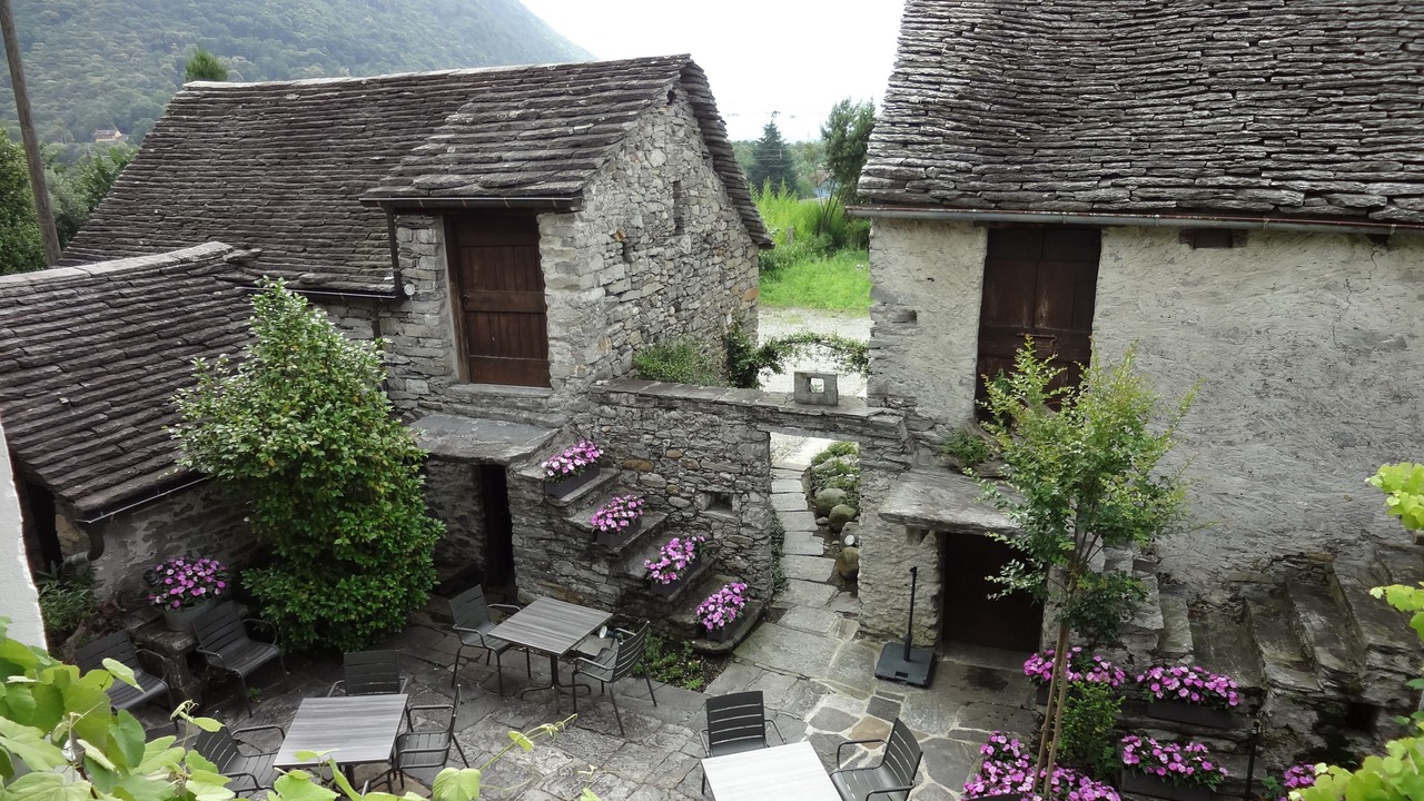 Photo of Buildings in Tegna