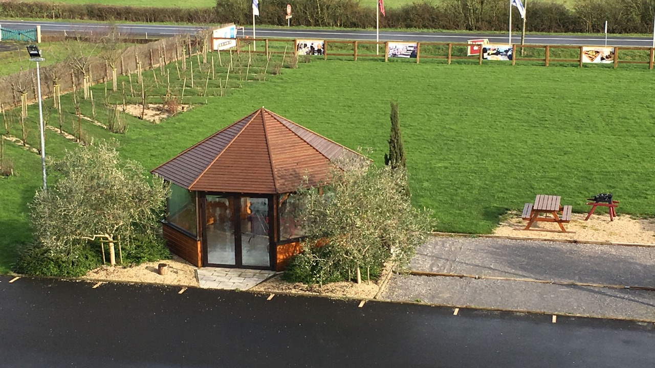 Photo of Outdoor in Mesanger