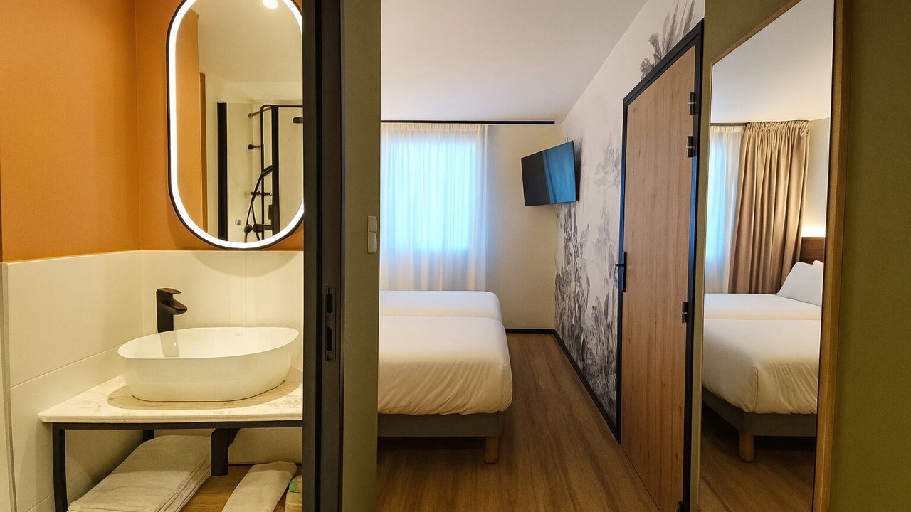 Photo of Bedroom in Saint-Cyr-sur-Mer