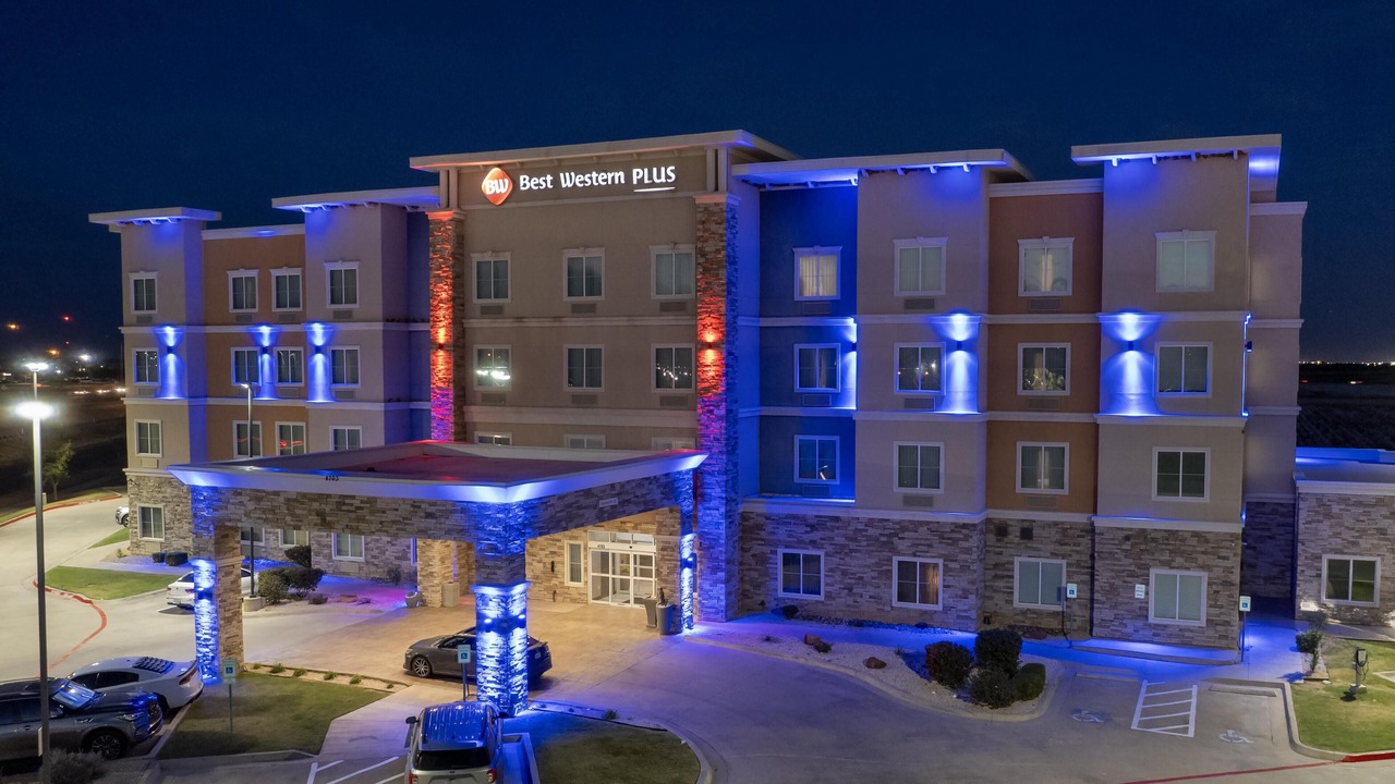 Photo of Outdoor in North by Northwest